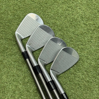 Mizuno Pro 243 Iron Set / 4-PW+GW / Regular Flex - Pre Owned Golf 