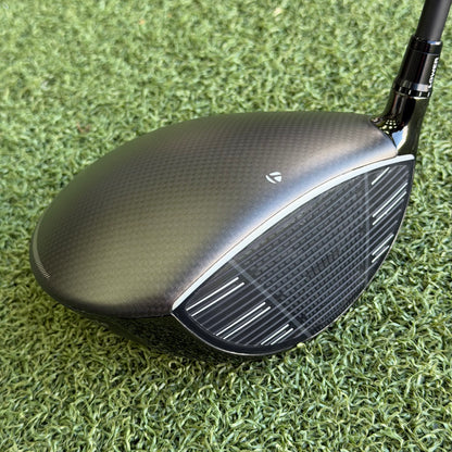 TaylorMade Qi4D Golf Driver / 10.5 Degree / Regular Flex REAX 50
