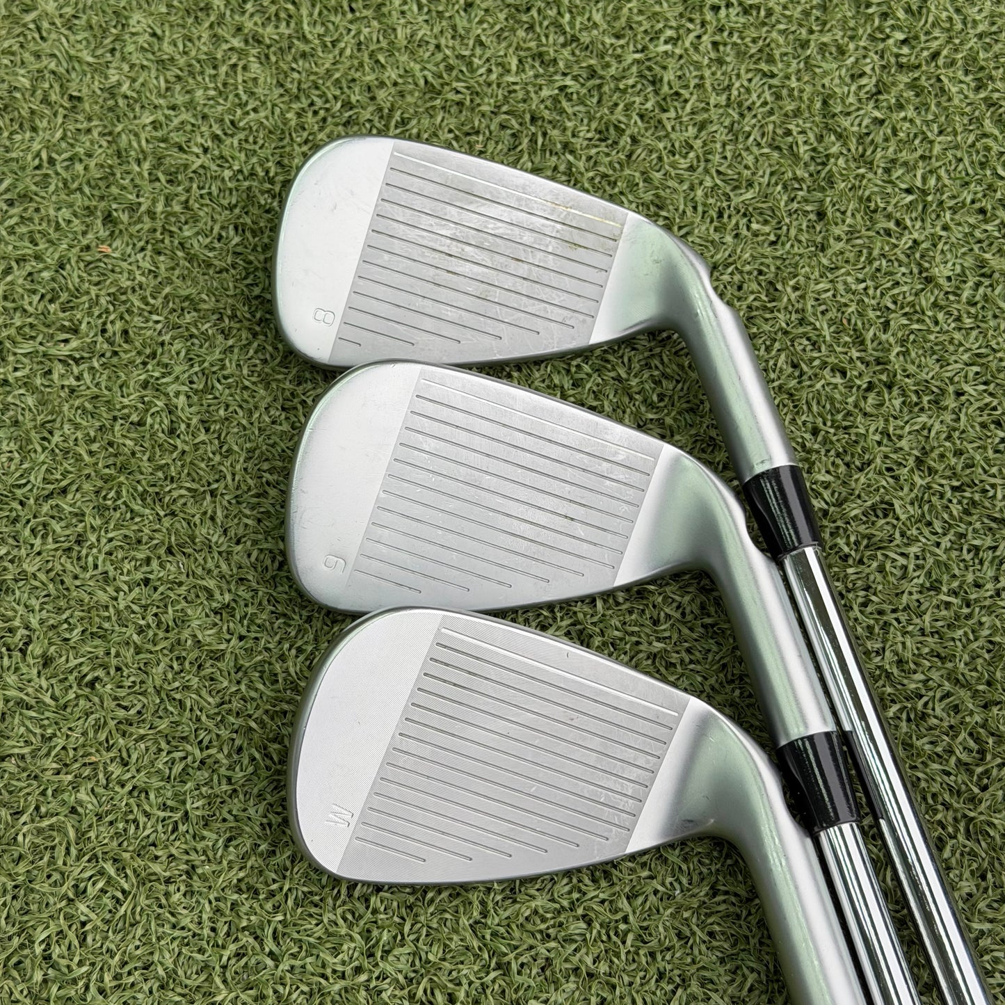 PING G740 Golf Iron Set / 5-PW / Regular Flex / Left Handed