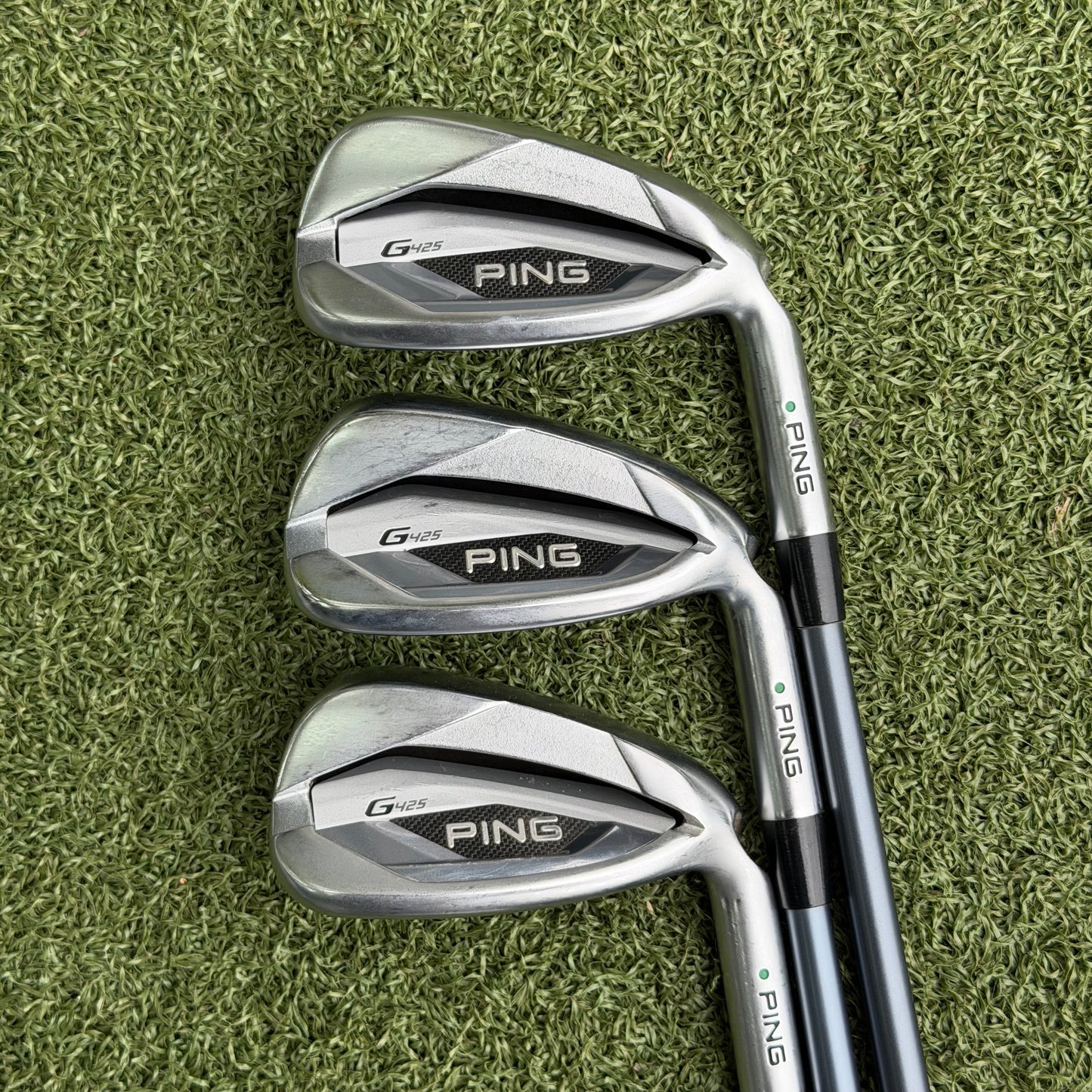 PING G425 Golf Iron Set / 4-PW / Graphite Regular Flex