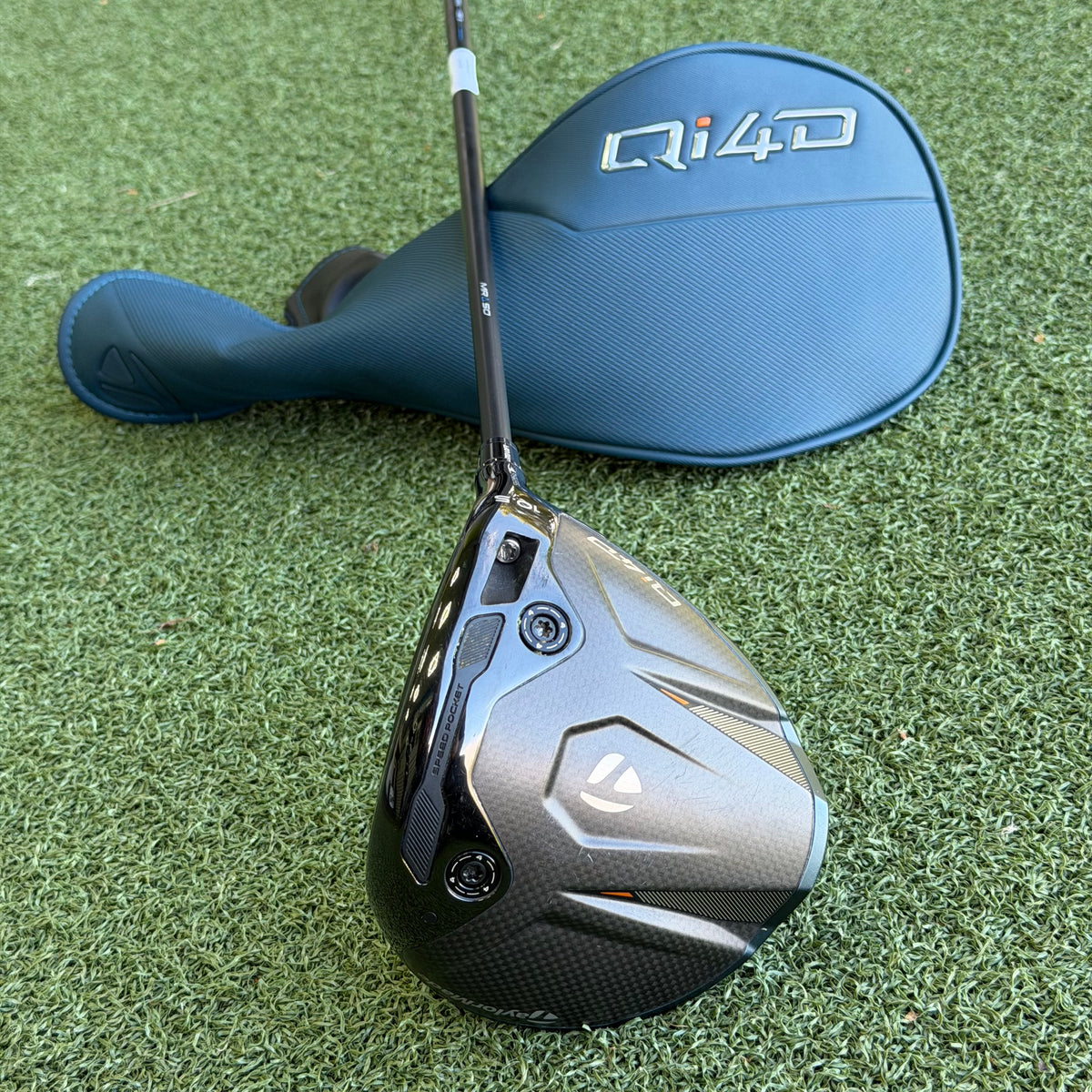 TaylorMade Qi4D Golf Driver / 10.5 Degree / Stiff Flex REAX 50