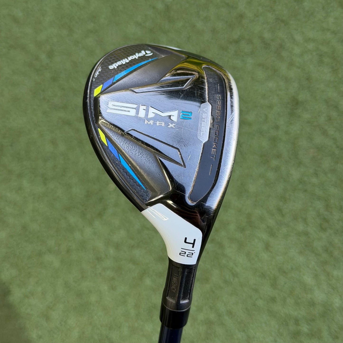 TaylorMade SIM2 Max #4 Hybrid / 22 Degree / Stiff Flex
