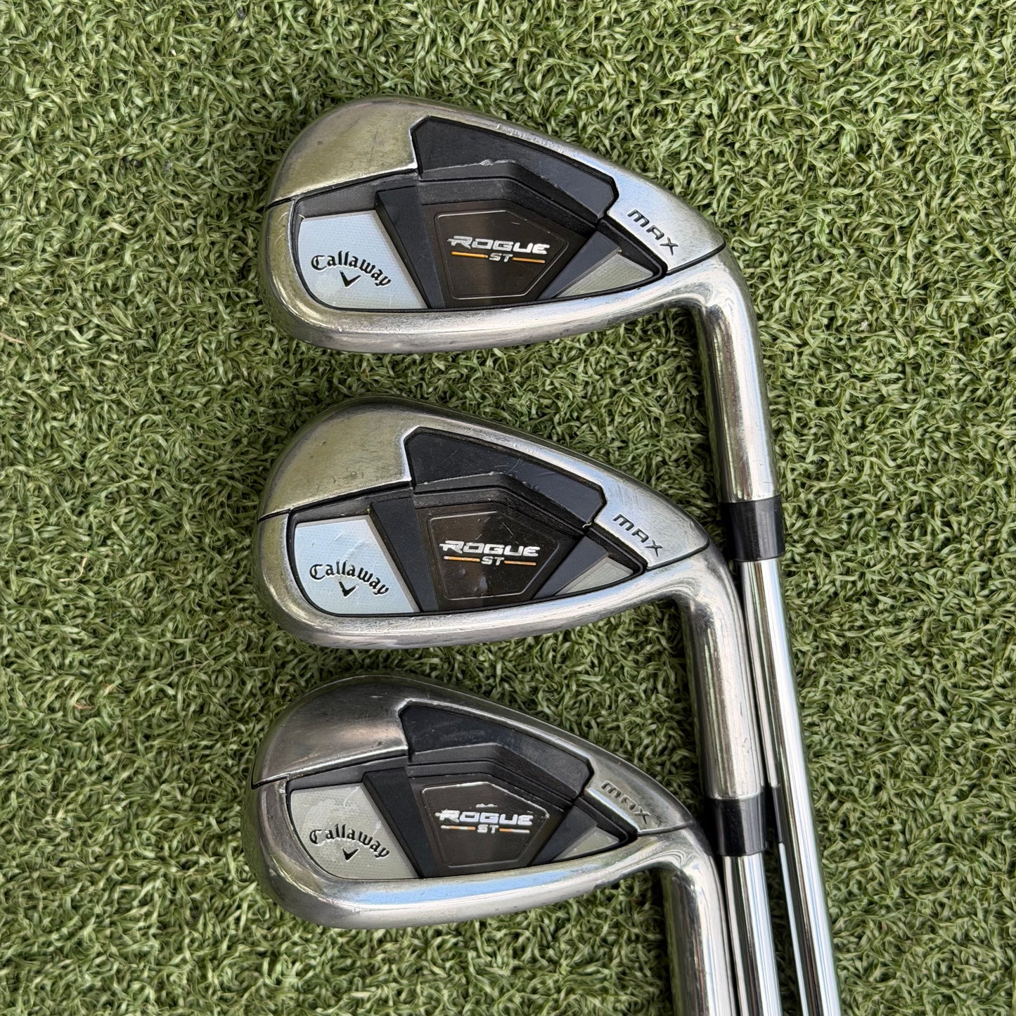 Callaway Rogue ST Max Golf Iron Set / 5-PW+SW / Regular Flex