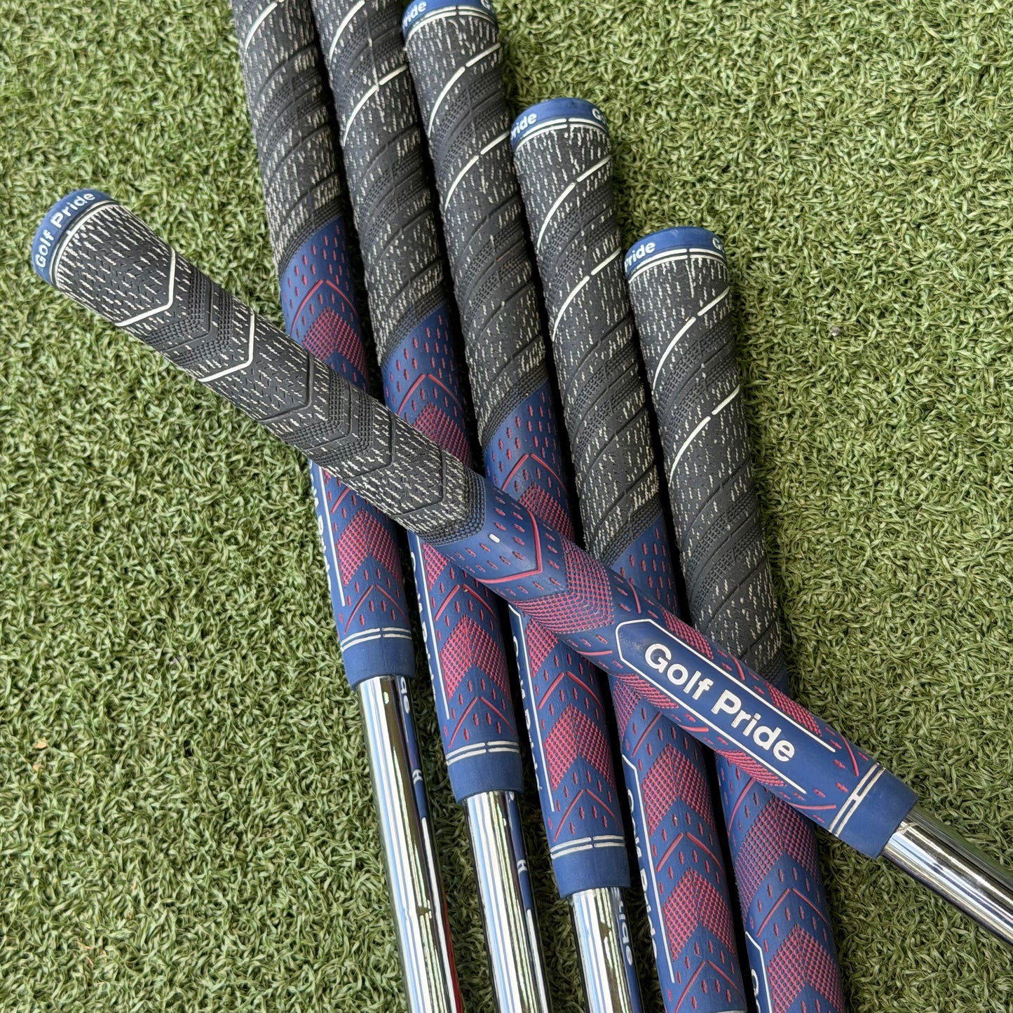 Titleist T200 2023 Golf Iron Set / 5-PW / Stiff Flex