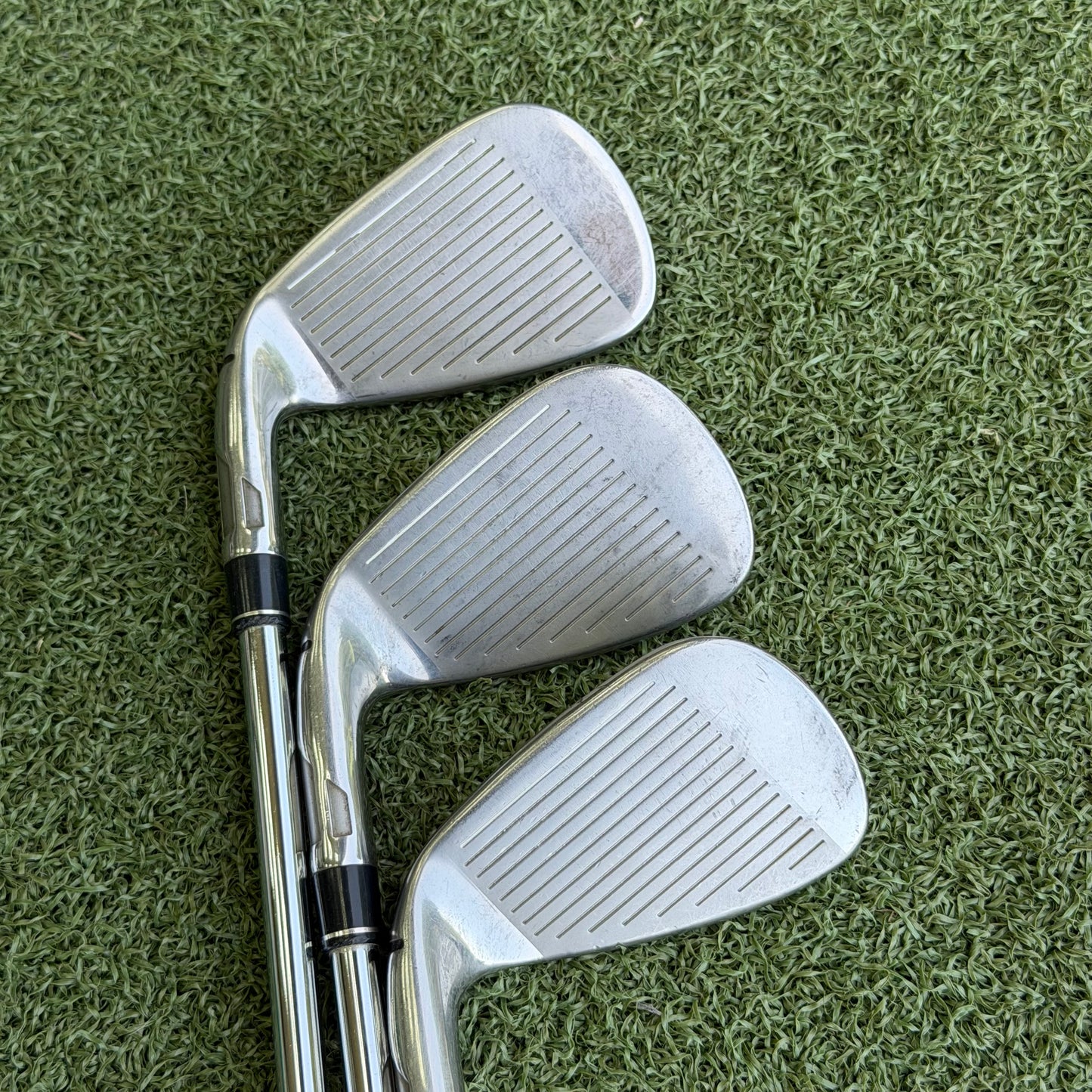 TaylorMade SIM Max Golf Iron Set / 4-PW / Regular Flex
