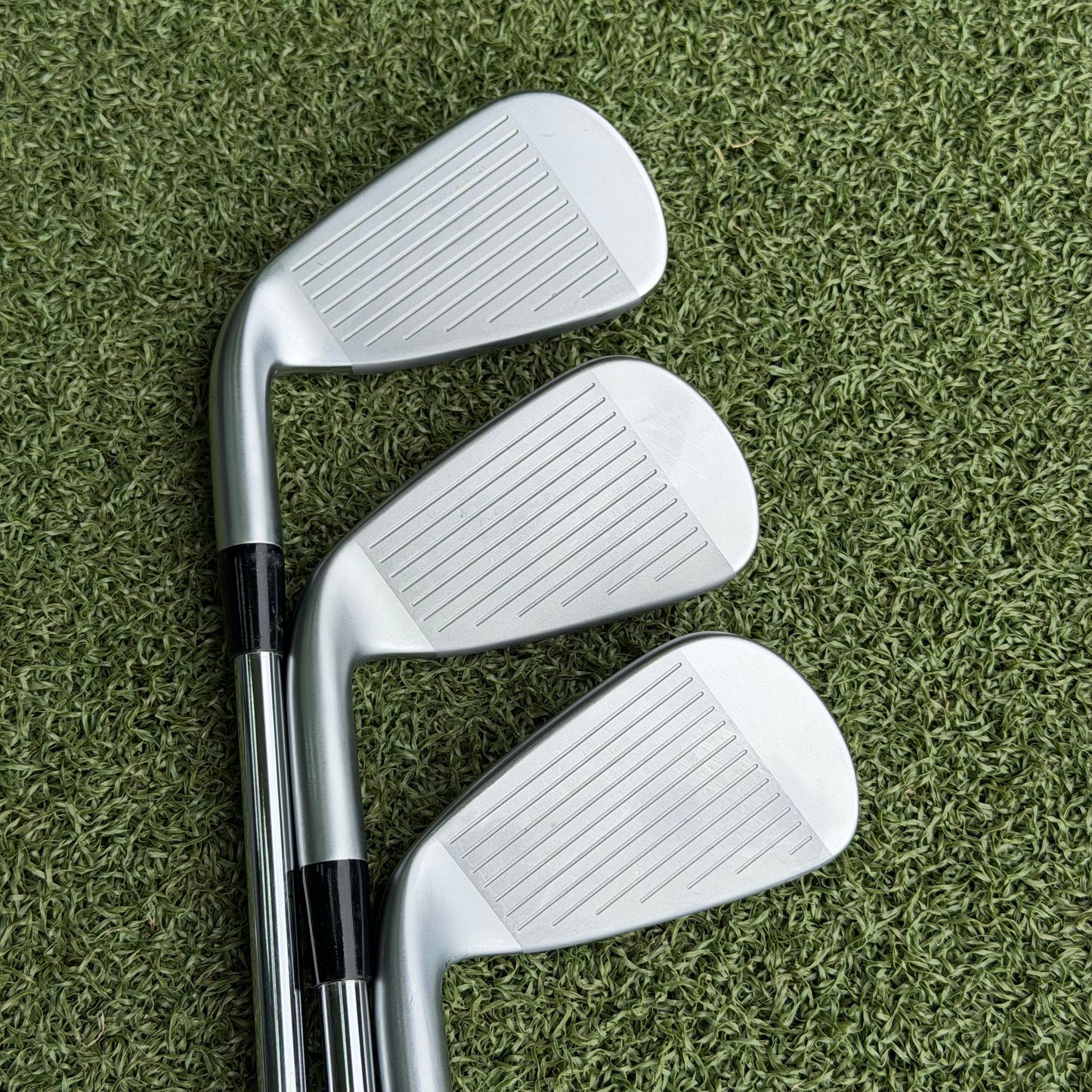 Mizuno JPX 923 Hot Metal Iron Set / 5-PW / Regular Flex