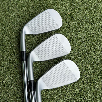 Mizuno JPX 923 Hot Metal Iron Set / 5-PW / Regular Flex - Pre Owned Golf 