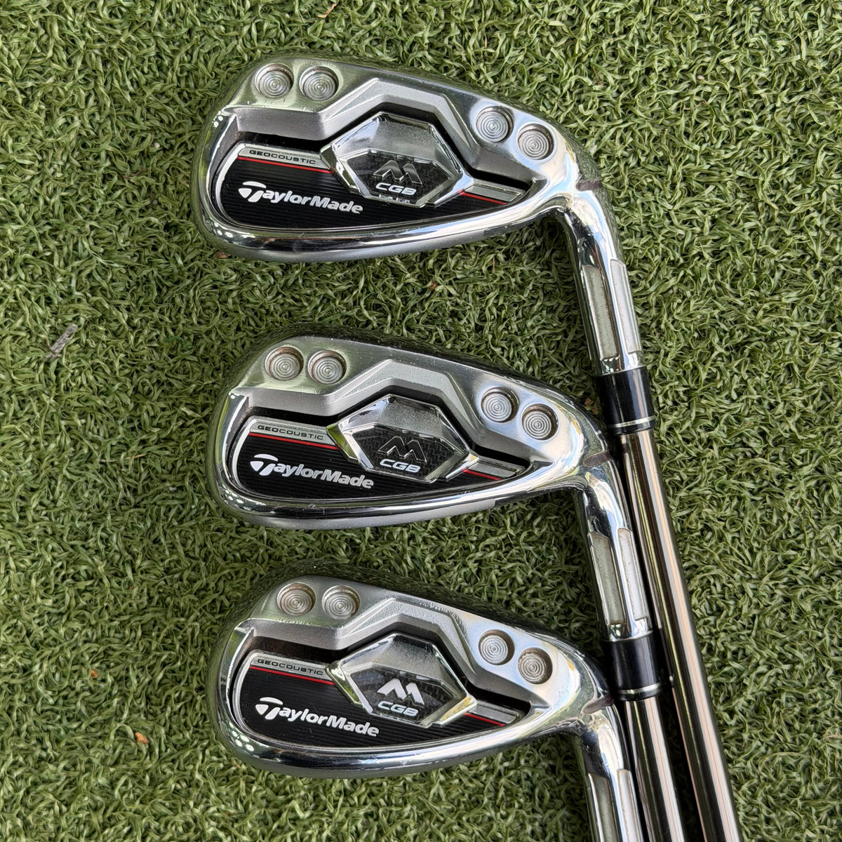 TaylorMade M CGB (2017) Iron Set / 5-SW / Regular Flex Graphite Shafts