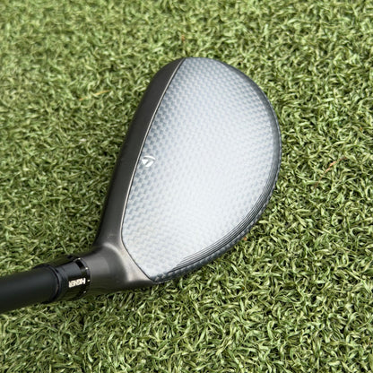 TaylorMade Qi35 #3 Hybrid / 19 Degree / Regular Flex - Pre Owned Golf 
