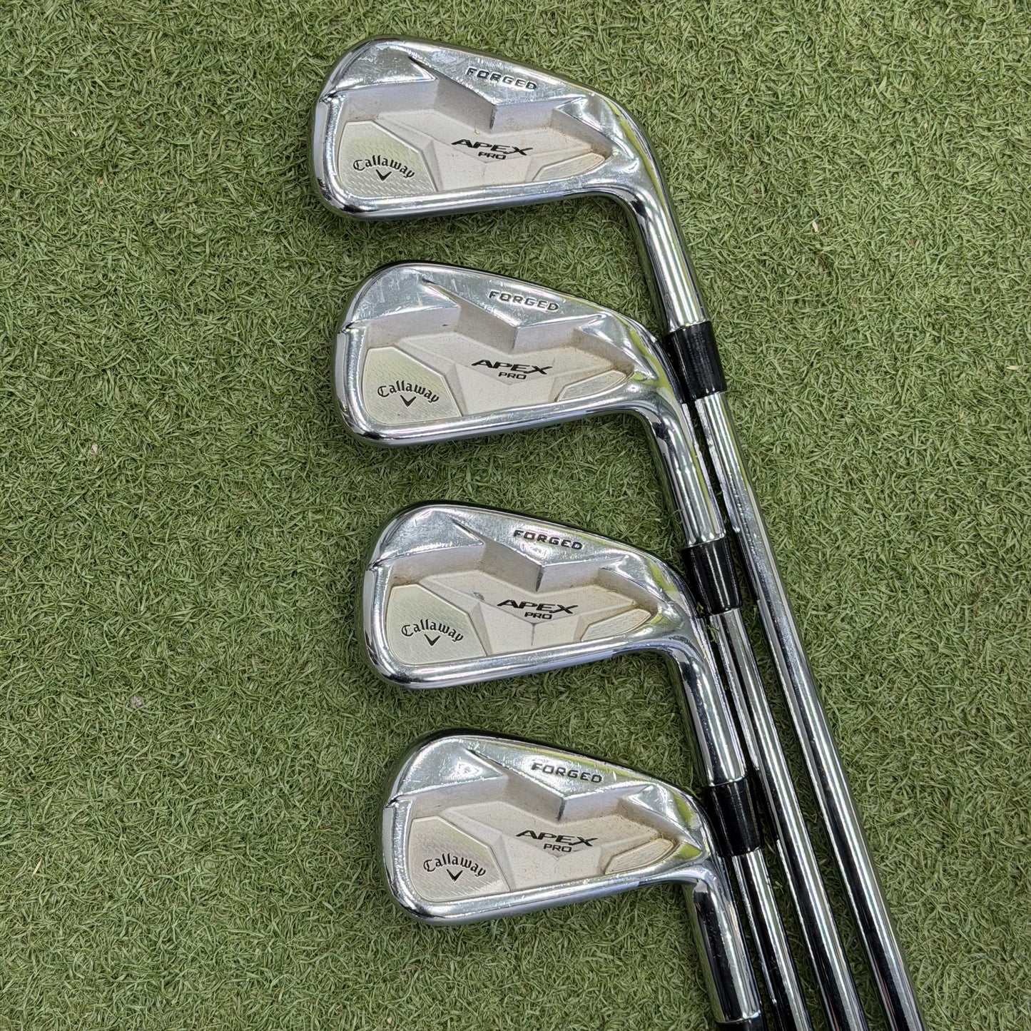 Callaway Apex Pro 2019 Forged Golf Iron Set / 4-PW / X-Stiff Flex