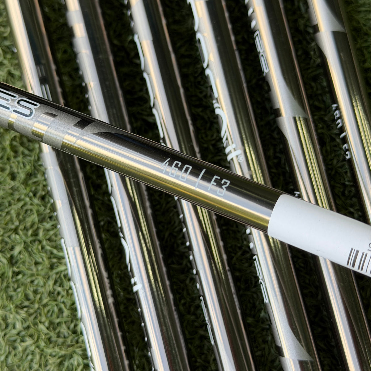 TaylorMade M CGB (2017) Iron Set / 5-SW / Regular Flex Graphite Shafts