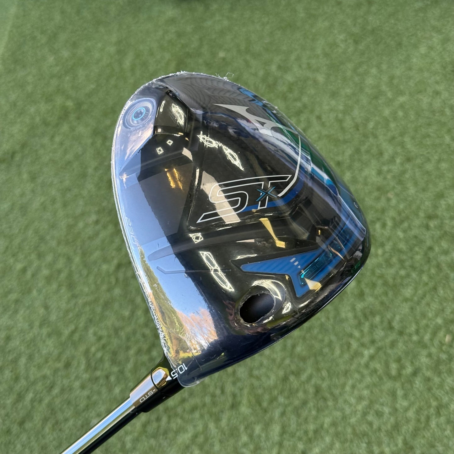 Mizuno ST-X 230 Golf Driver / 10.5 Degree / Regular Flex