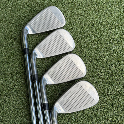 Callaway Rogue ST Max Golf Iron Set / 5-PW+SW / Regular Flex - Pre Owned Golf 
