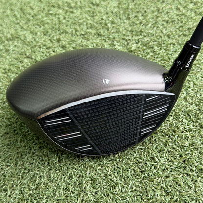 TaylorMade Qi4D Golf Driver / 10.5 Degree / Stiff Flex REAX 50