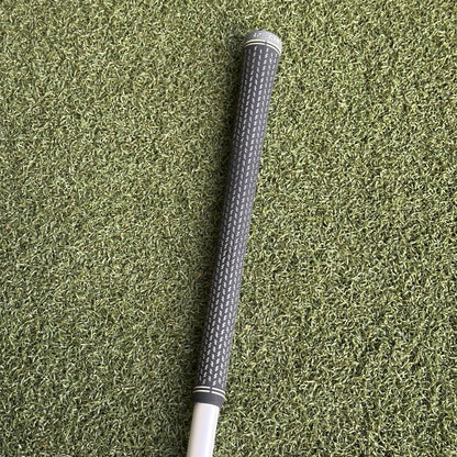 UST Mamiya ProForce V2 6F4 Stiff Flex Driver Shaft - TaylorMade Adapter