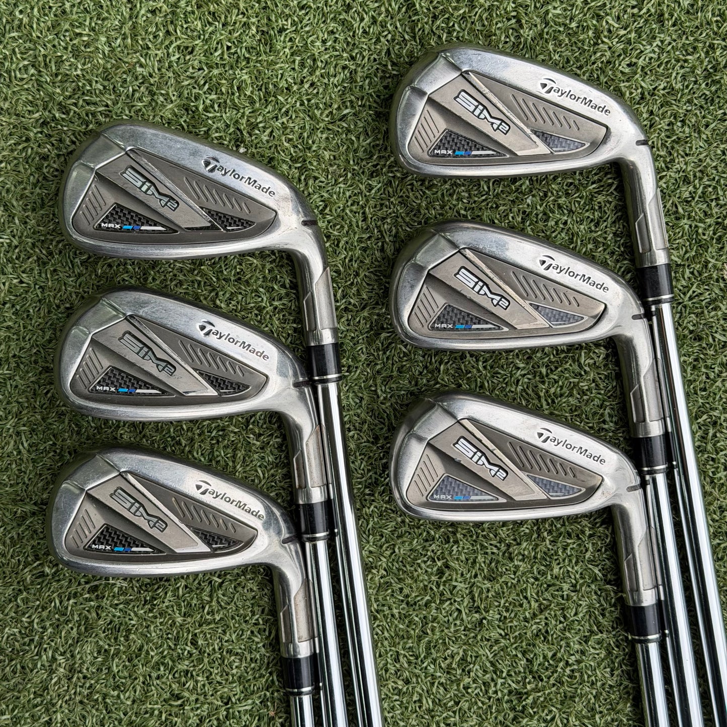 TaylorMade SIM2 Max Golf Iron Set / 5-PW / Stiff Flex