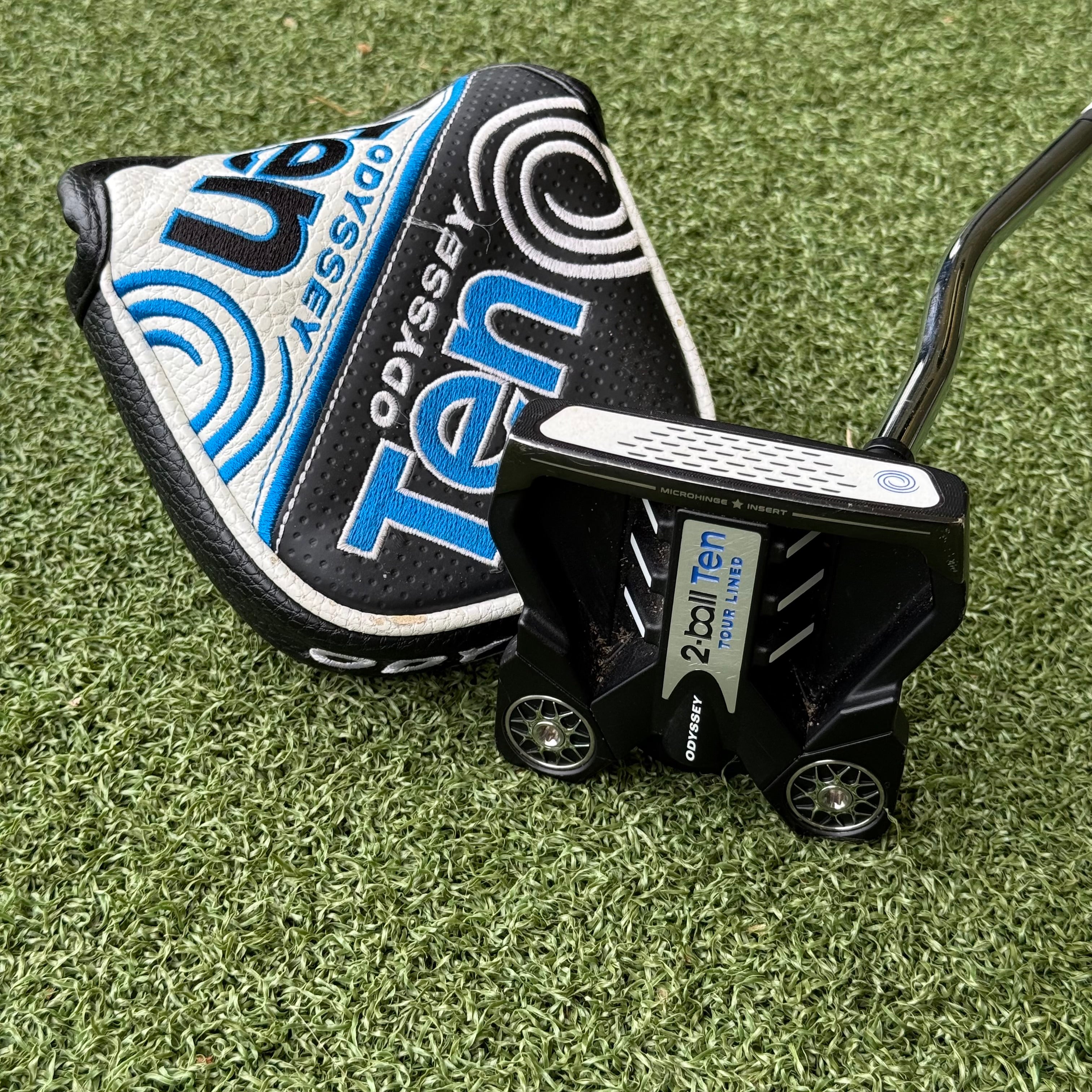 Odyssey Ten Two Ball Tour Lined Putter / 33 Inch – Preowned Golf