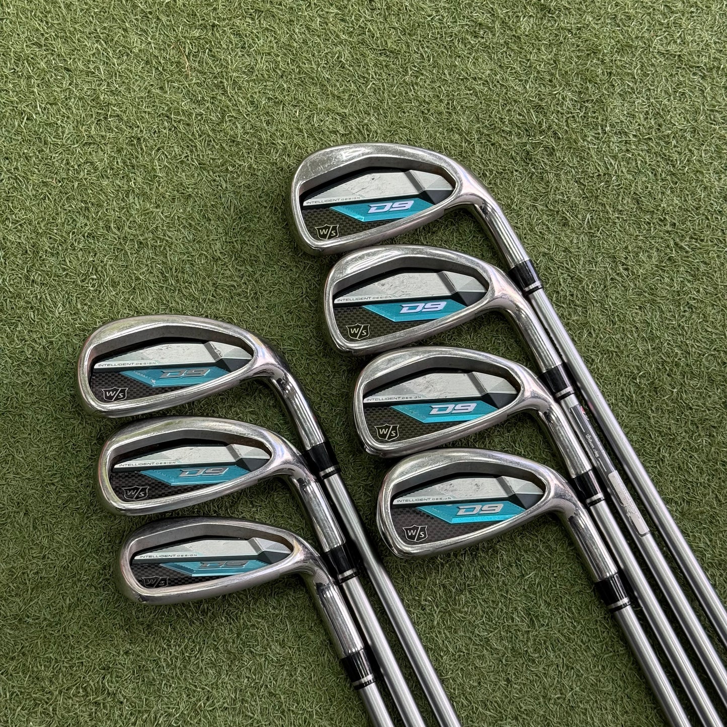 Wilson Staff D9 Iron Set / 5-PW+SW / Ladies Flex