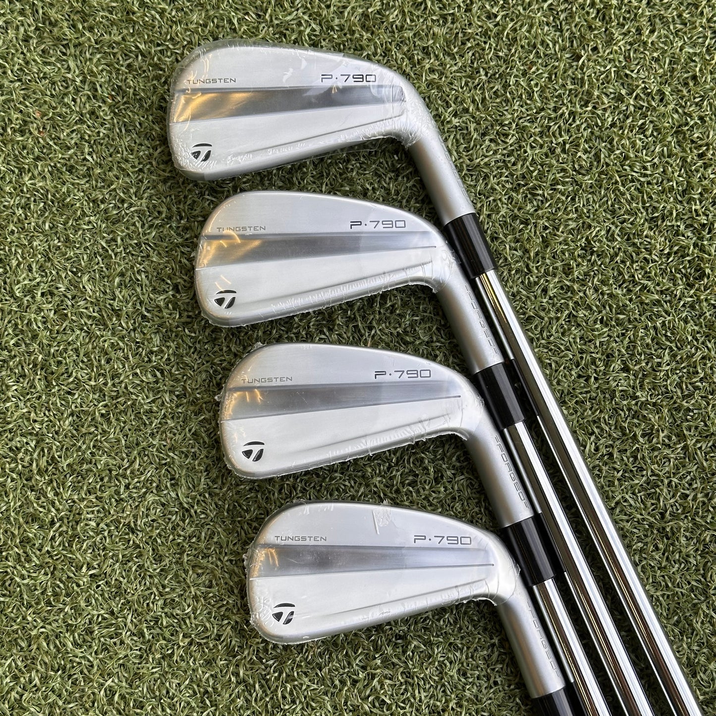 TaylorMade P790 '23 Iron Set / 4-PW / Stiff Flex
