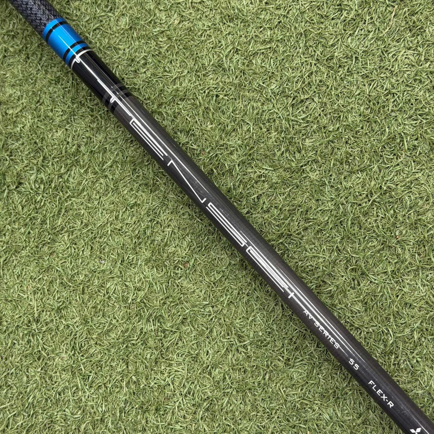 Titleist TS2 Golf Driver / 10.5 Degree / Regular Flex