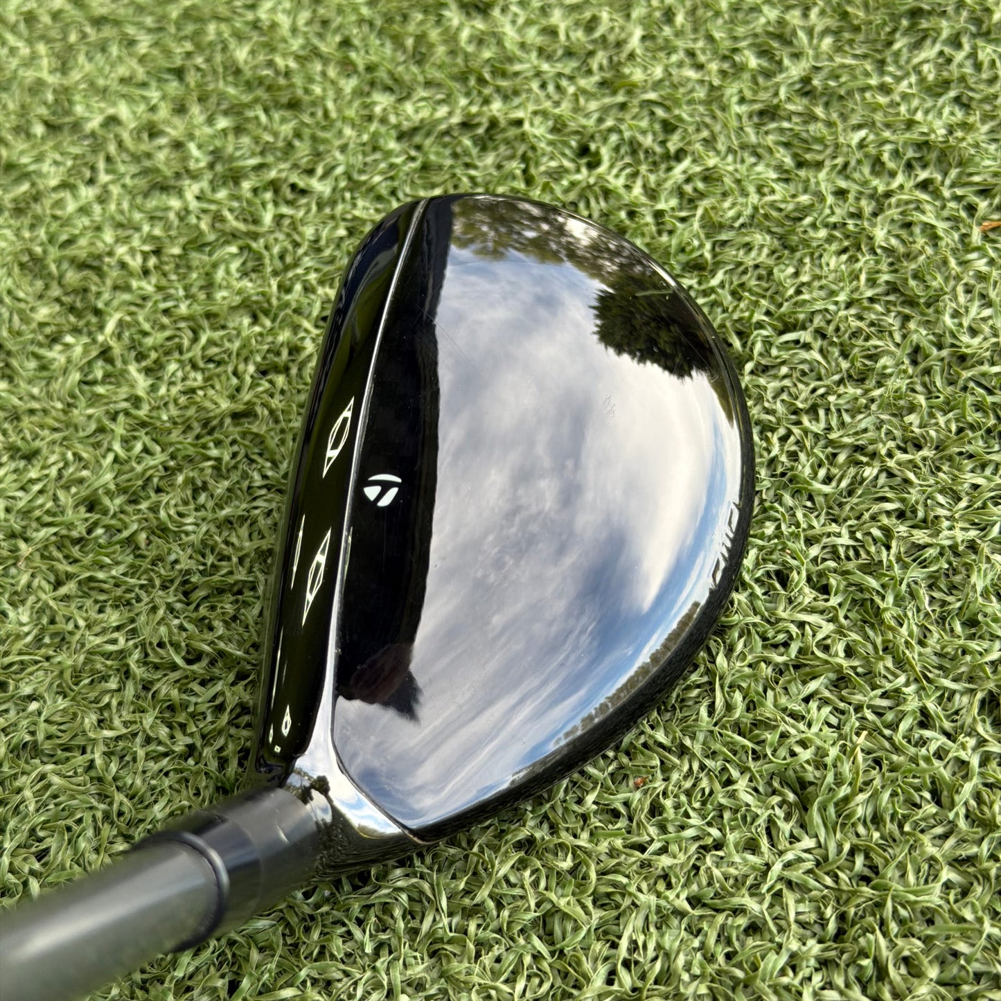 TaylorMade Qi10 MAX #3 Hybrid / 20 Degree / Regular Flex - Pre Owned Golf 