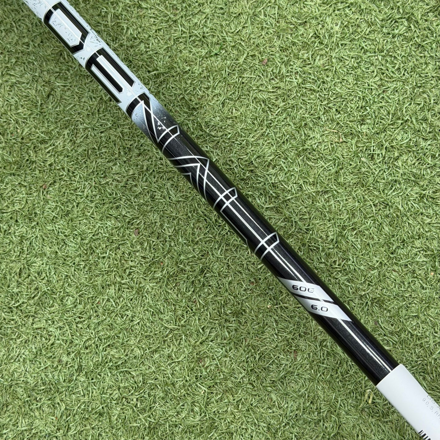 Cobra DS-Adapt LS Golf Driver / 9 Degree / Stiff Flex