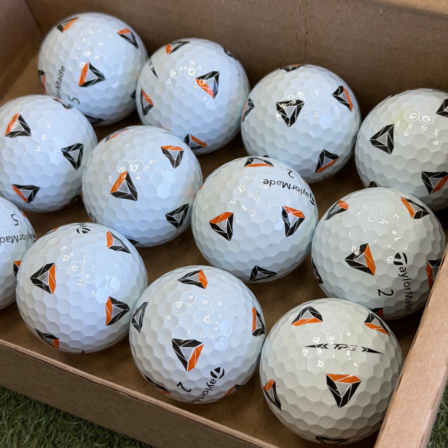 TaylorMade TP5 Pix Lake Ball Dozen (12 Balls)