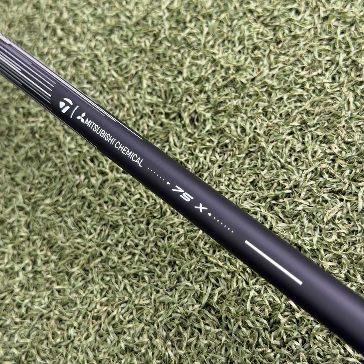 TaylorMade Qi4D #7 Fairway Wood / 21 Degree / X-Stiff Flex
