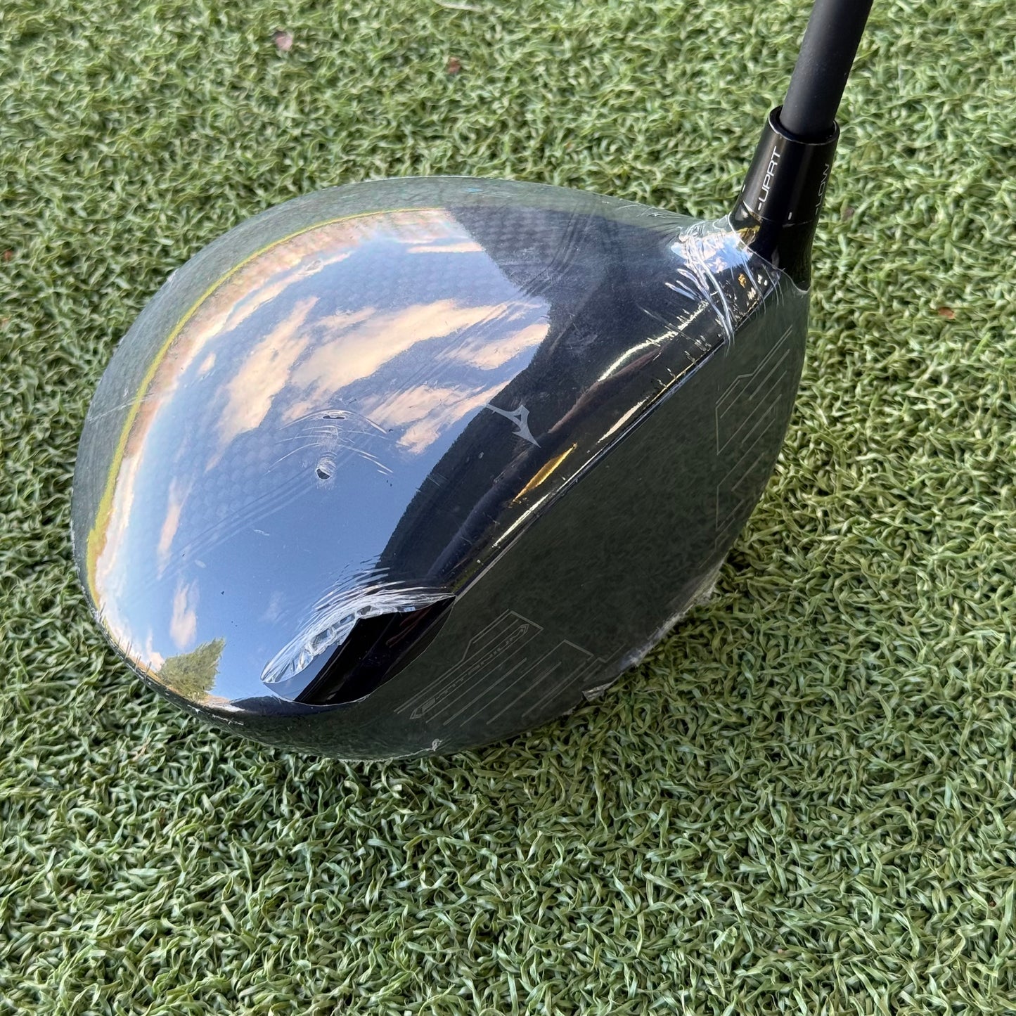 Mizuno ST-Z 230 Golf Driver / 9.5 Degree / Regular Flex