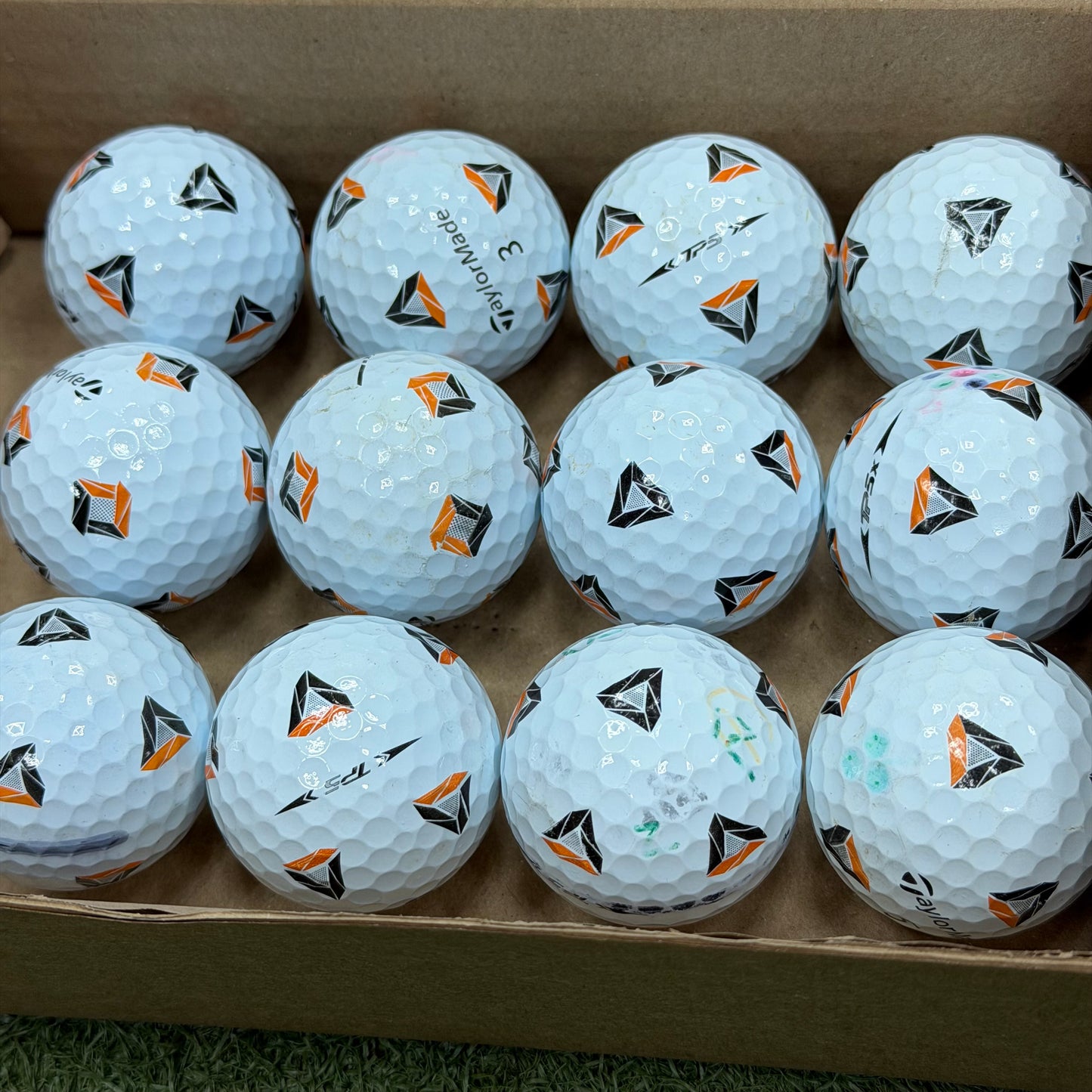 TaylorMade TP5/TP5x Pix Lake Ball Mixed Dozen (12 Balls)
