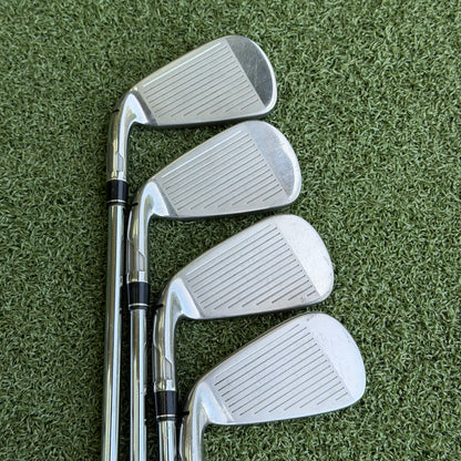 TaylorMade SIM Max Golf Iron Set / 4-PW / Regular Flex