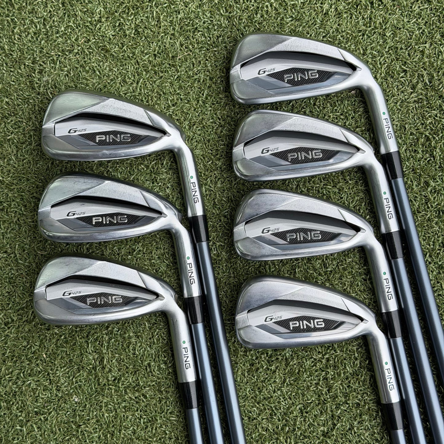 PING G425 Golf Iron Set / 4-PW / Graphite Regular Flex