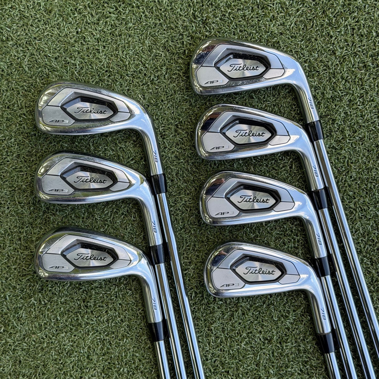 Titleist 718 AP3 Golf Iron Set / 4-PW / Regular Flex