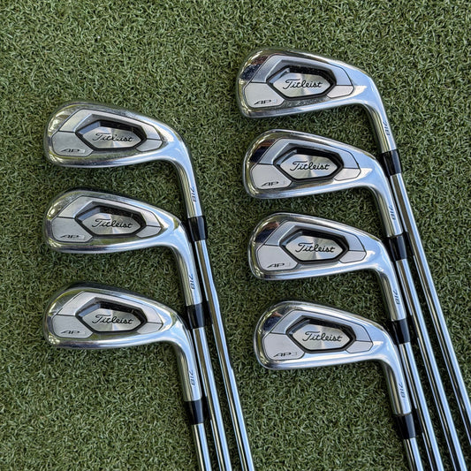 Titleist 718 AP3 Golf Iron Set / 4-PW / Regular Flex