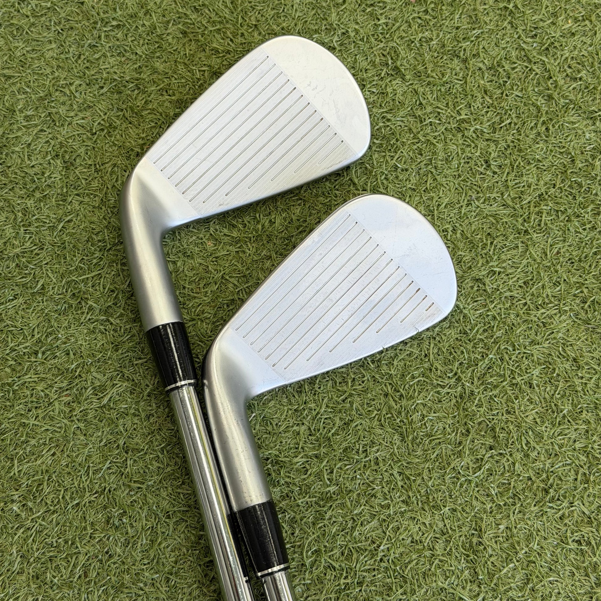 Srixon ZXi4/ZXi5 Forged Combo Golf Iron Set / 5-PW / Stiff Flex - Pre Owned Golf 
