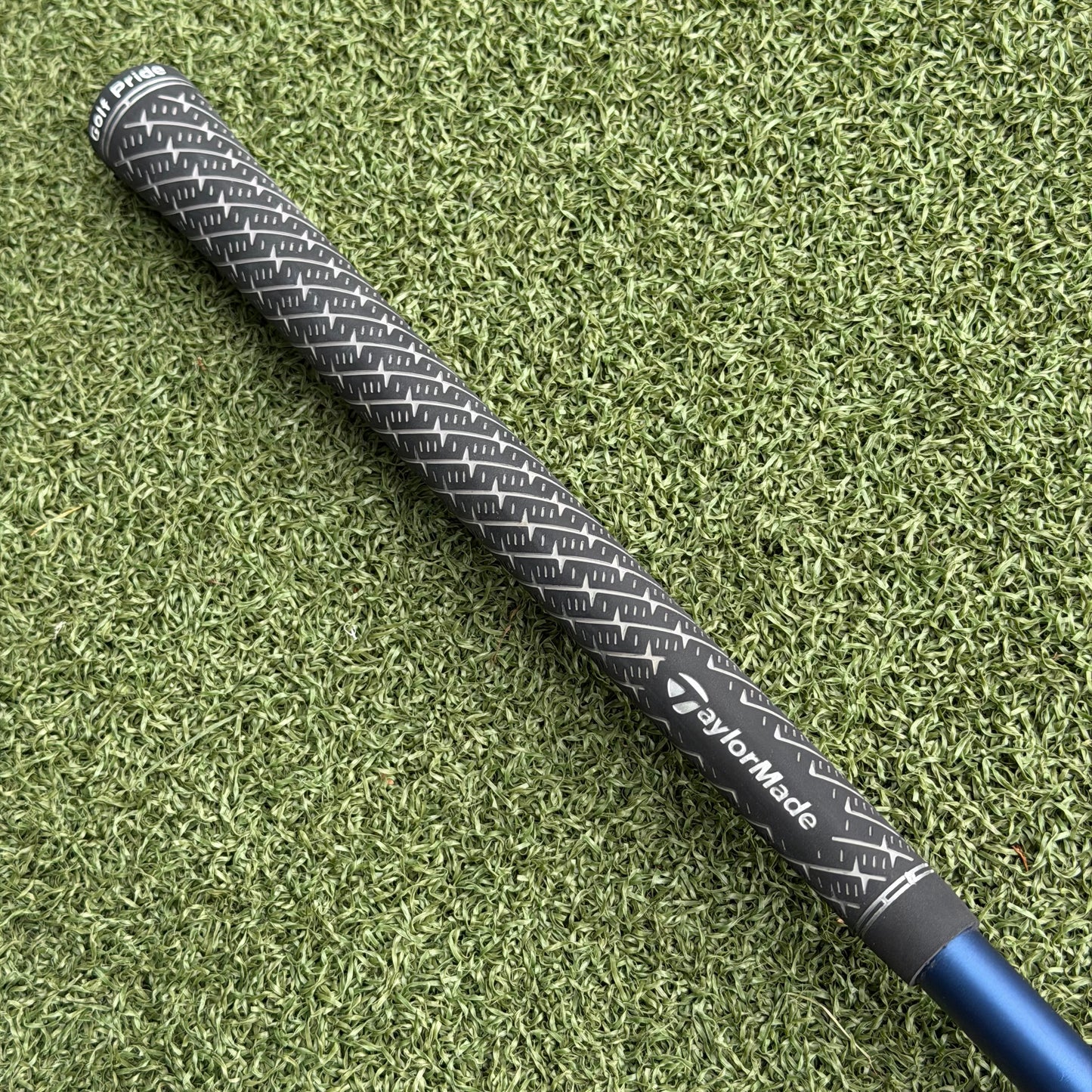 TaylorMade Qi35 #3 Hybrid / 19 Degree / Regular Flex