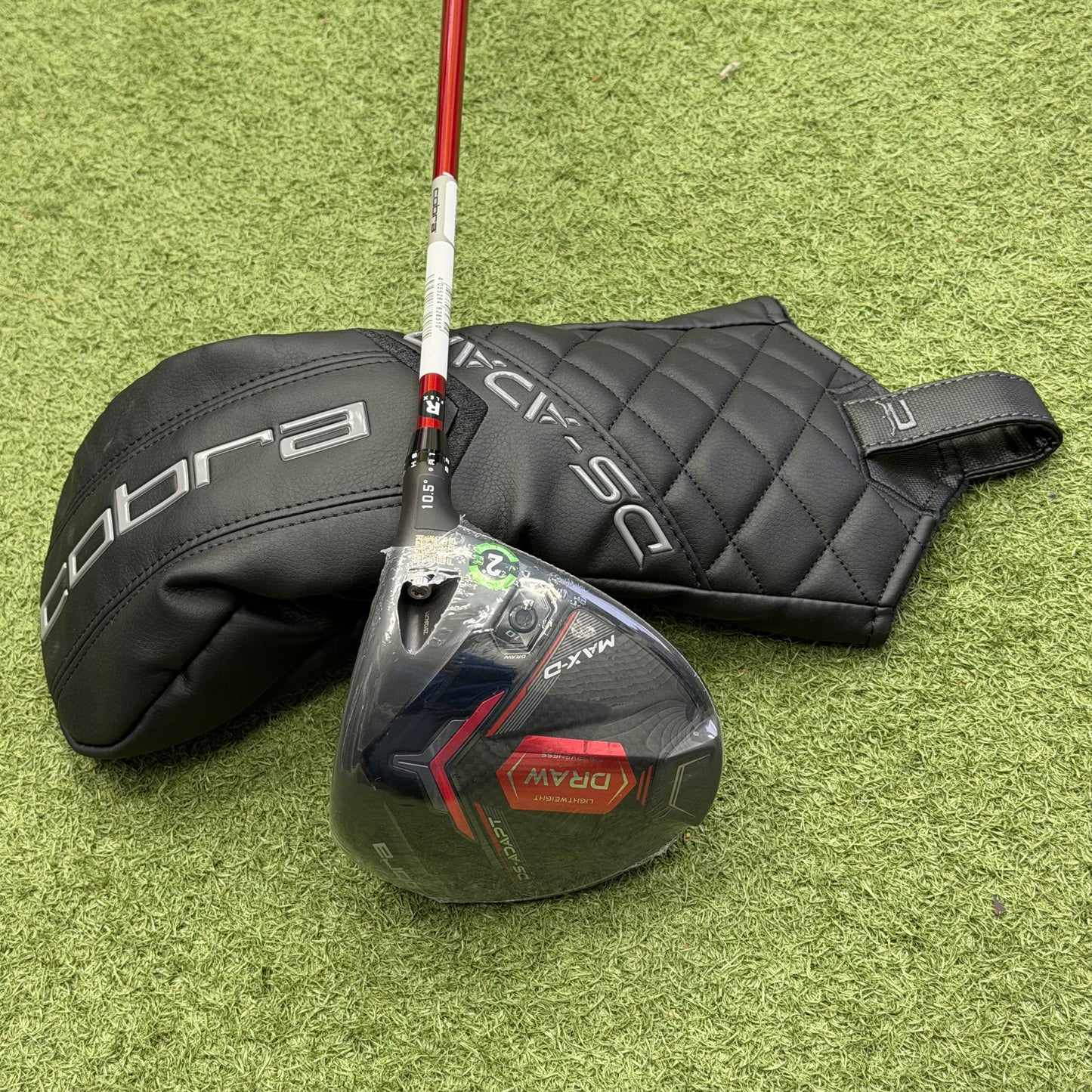 Cobra DS-Adapt Max D Golf Driver / 10.5 Degree / Regular Flex