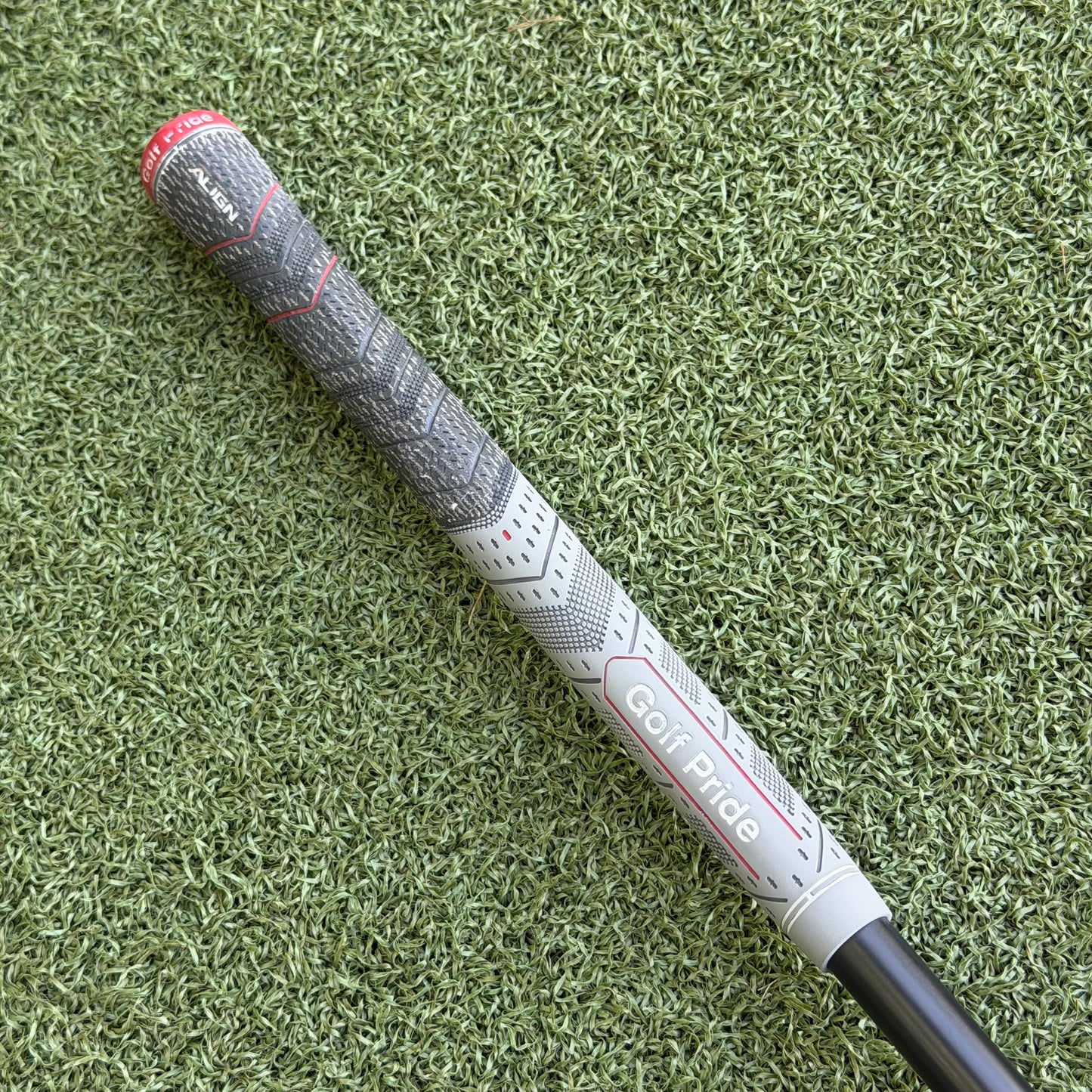 TaylorMade M2 (2017) Golf Driver / 9.5 Degree / Stiff Flex