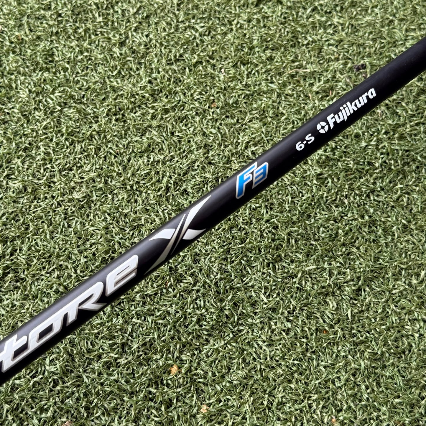 Cobra KING LTDx Golf Driver / 9 Degree / Stiff Flex