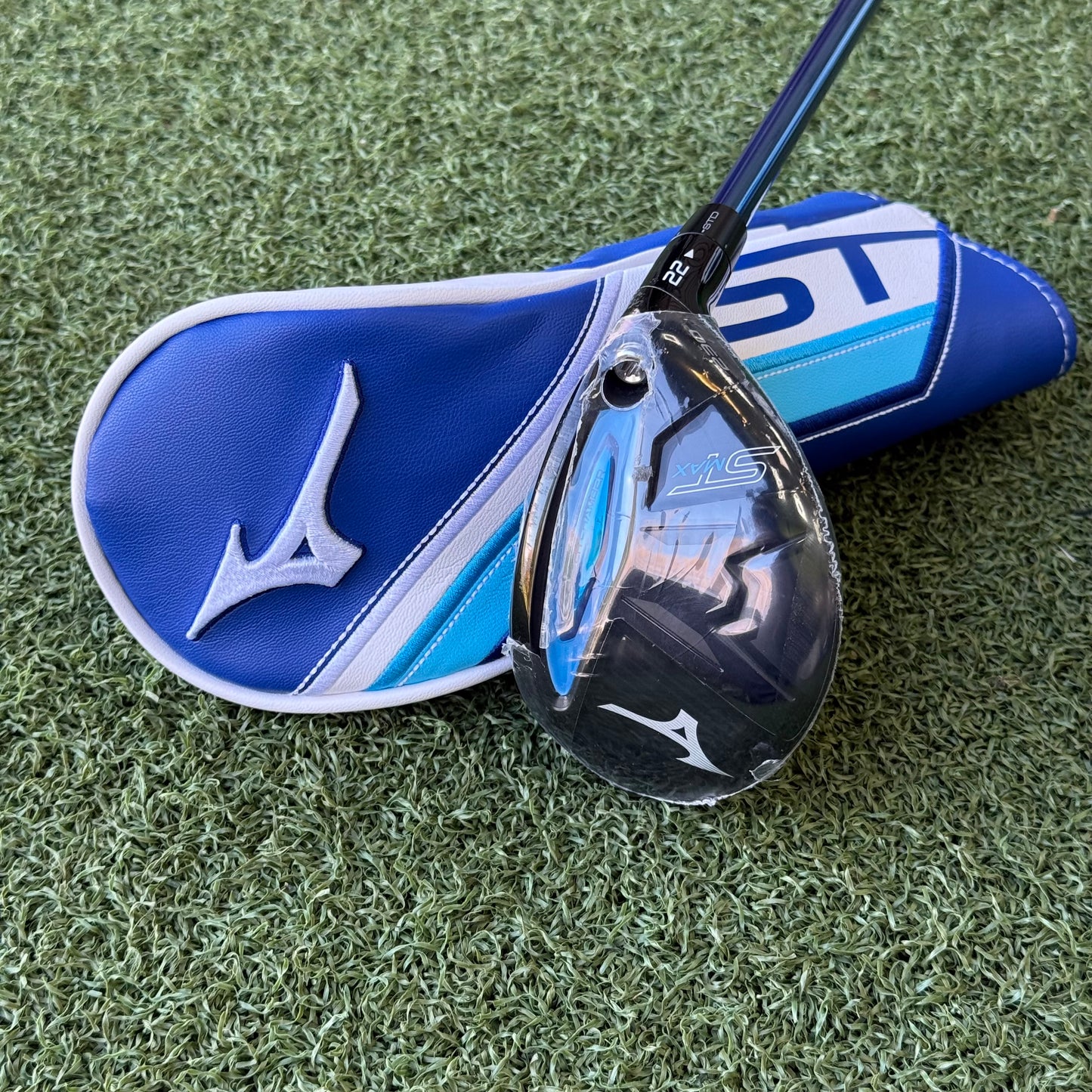 Mizuno ST-Max 230 #4 Hybrid / 22 Degree / Stiff Flex