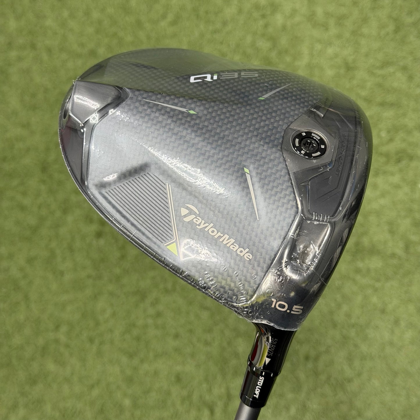 TaylorMade Qi35 Golf Driver / 10.5 Degree / Regular Flex