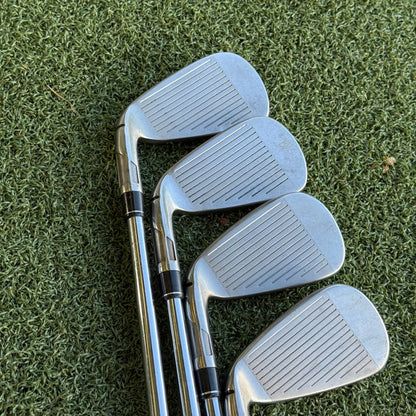 TaylorMade Stealth Iron Set / 4-PW+AW / Regular Flex