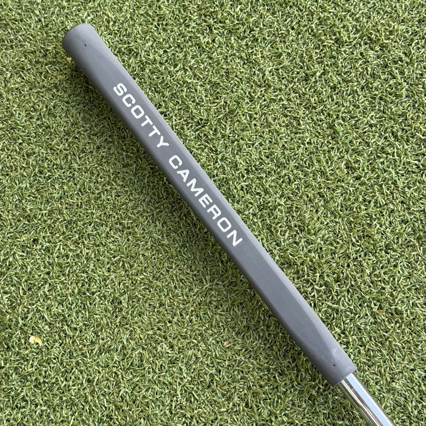 Scotty Cameron Select Newport 3 Putter / 33 Inch