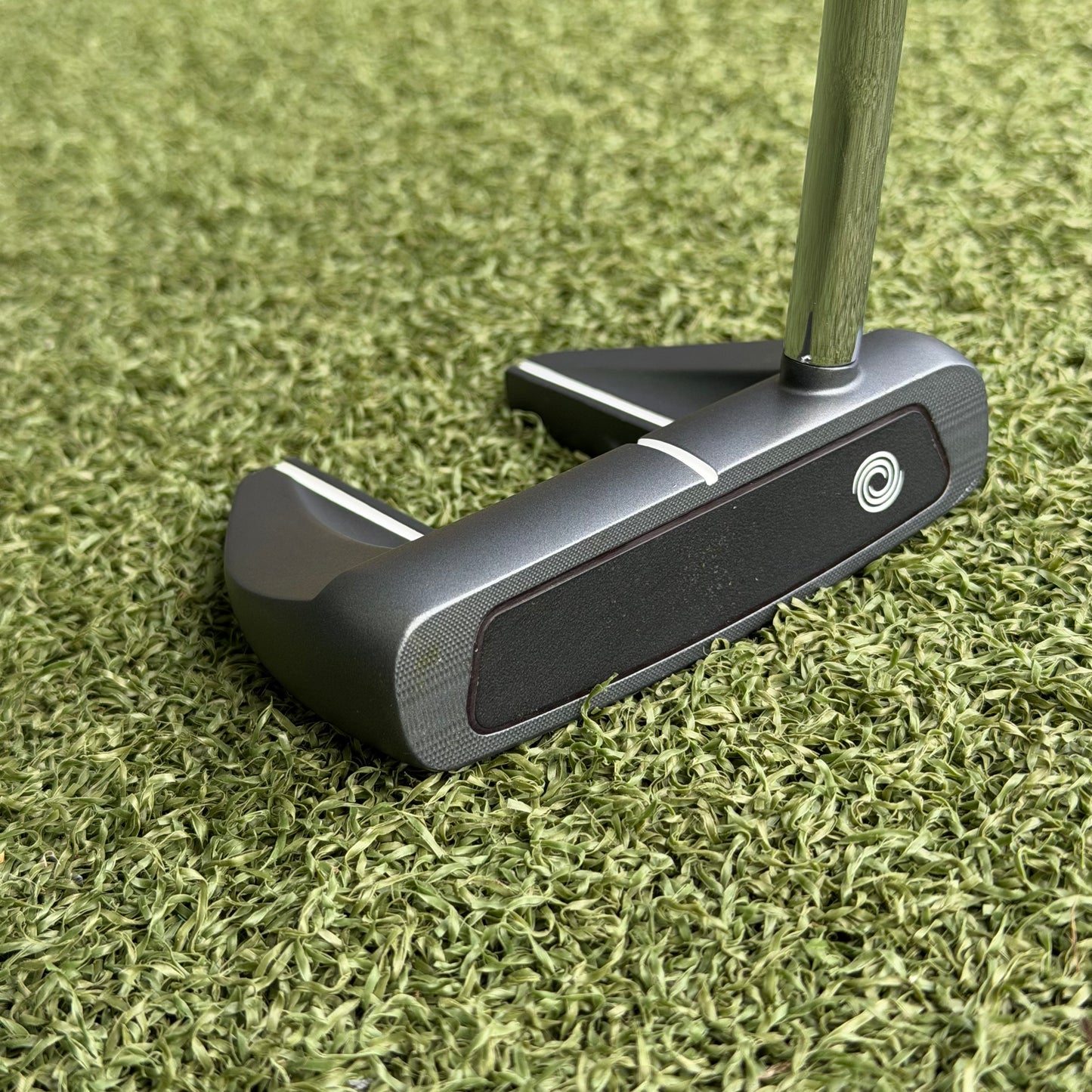 Odyssey DFX V-Line Fang (2025) Golf Putter / 34 Inch - Pre Owned Golf 