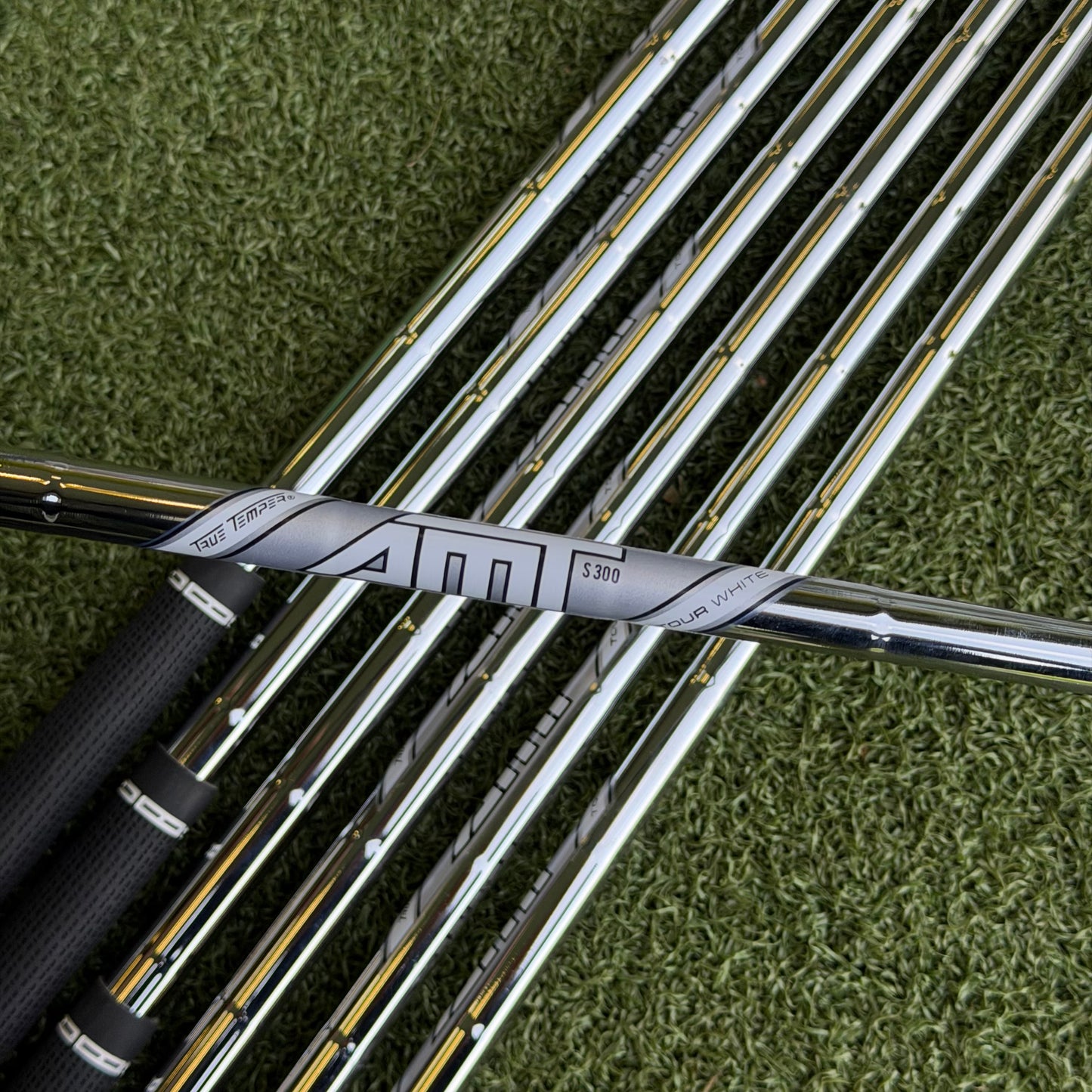 Titleist T100 2023 Iron Set / 4-PW / Stiff Flex