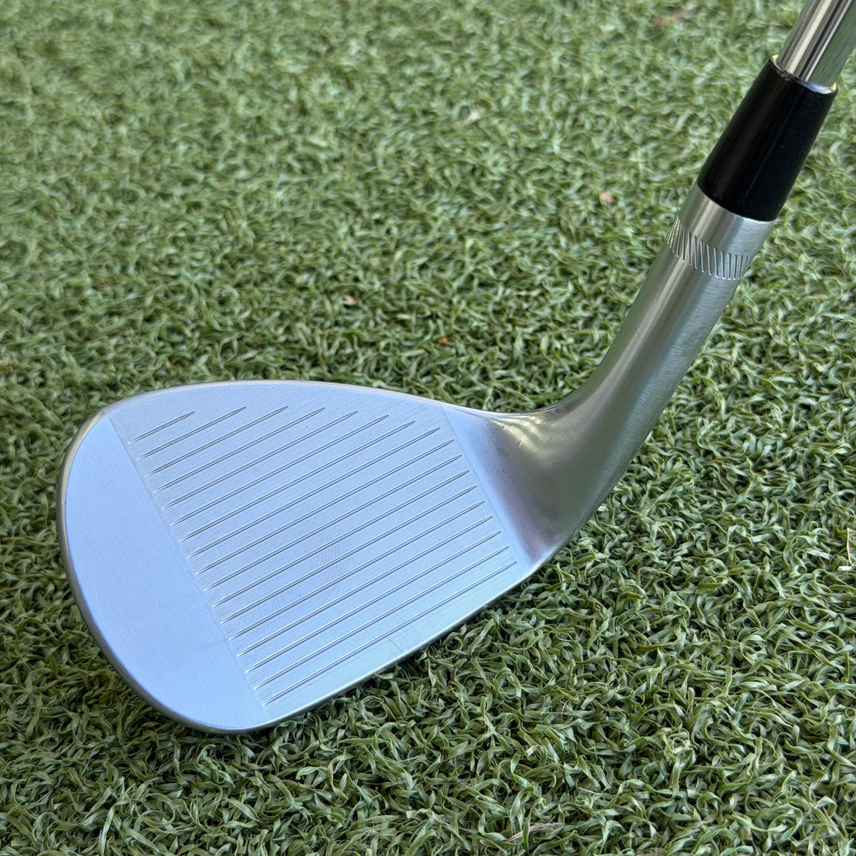 Titleist Vokey SM10 Sand Wedge / 54 Degree