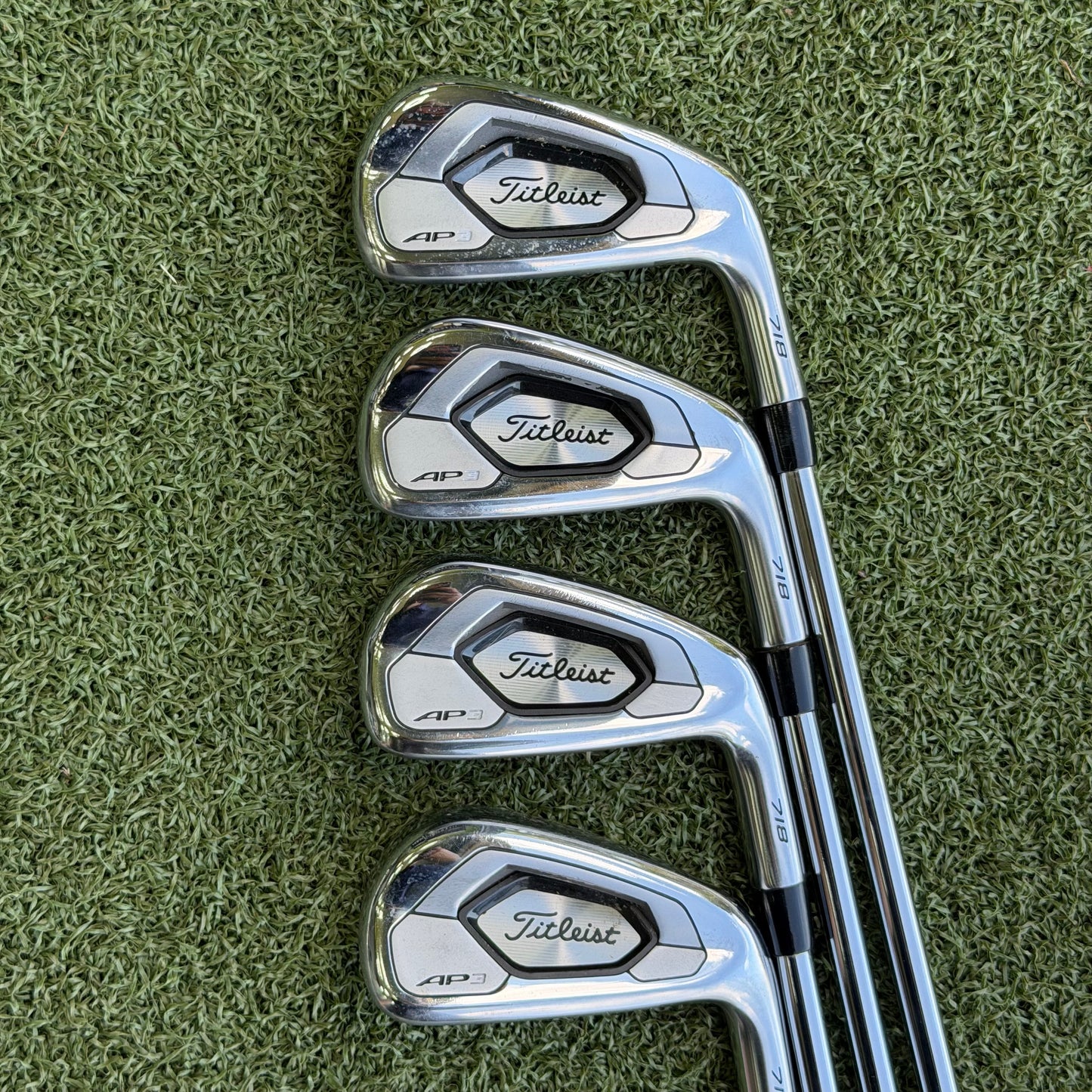 Titleist 718 AP3 Golf Iron Set / 4-PW / Regular Flex