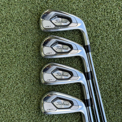 Titleist 718 AP3 Golf Iron Set / 4-PW / Regular Flex