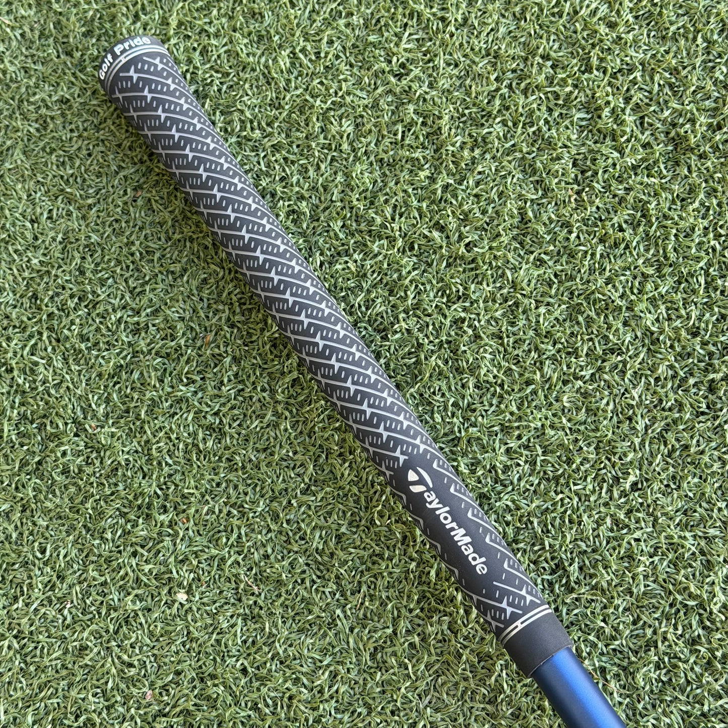 TaylorMade Qi35 #4 Hybrid / 22 Degree / Regular Flex / Left Handed