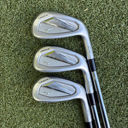 Mizuno JPX 925 Forged Iron Set / 4-PW / Stiff Flex - Pre Owned Golf 